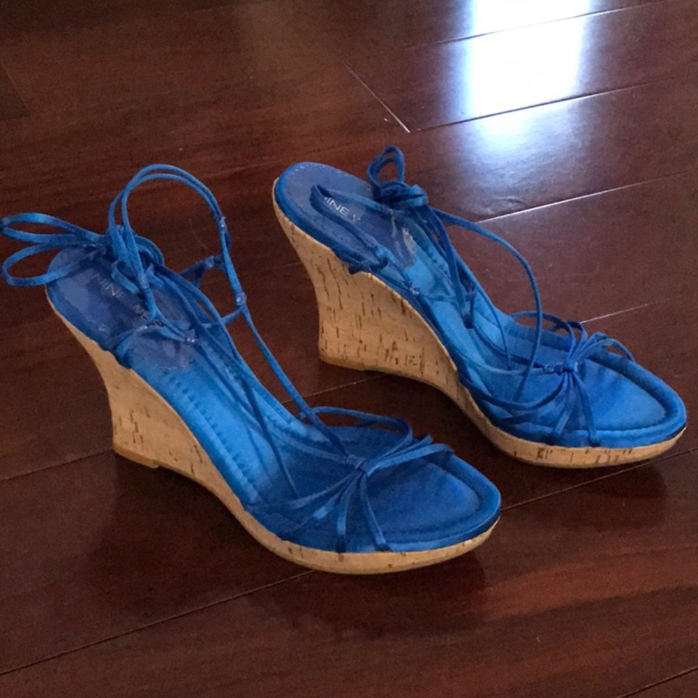 Shoes - Picture 2 of 4